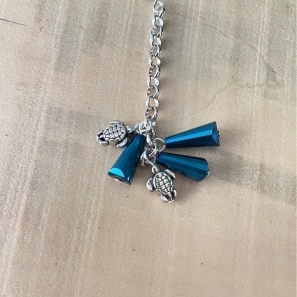 π2/$29 π’ Dark Blue Swarovski Crystal Mini Turtle Statement Earrings Ocean - Picture 3 of 5